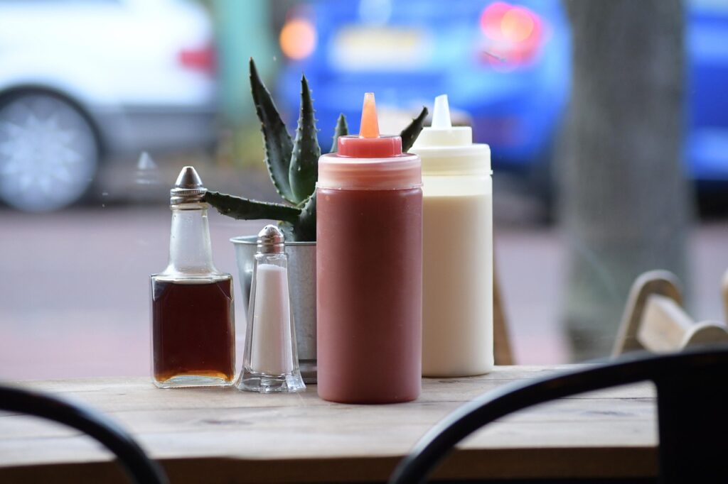 mayo, ketchup, salt, vinegar not single use, but in plastic